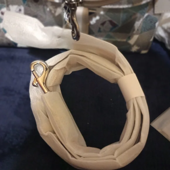 NWT Dooney & Bourke Disney 100th Anniversary collection bag - Picture 11 of 16